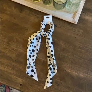 NWT Elastic Hair Bow